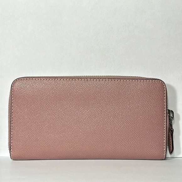 COACH Accordion Zip Wallet In Crossgrain Leather - Picture 2 of 9